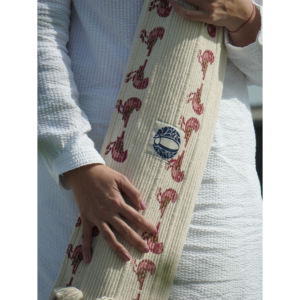 Tapis de yoga ONE UNIVERSE MANTRA The Garden Trail en coton teint aux herbes, non toxique - Product Image 1