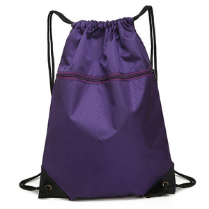 Sacs à dos en nylon robuste avec cordon de serrage, poches latérales zippées et poche fourre-tout pour cadeaux de fête - Product Image 1