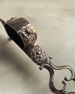 Éteigneur de bougie au design élégant Éteignoir de flamme à mèche d'extincteur automatique pour éteindre la flamme de la bougie en toute sécurité - Product Image 2