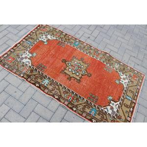 Alfombra Turca Vintage, Alfombra de 3.2x5.7 pies, Alfombra Abstracta con Detalles Rojos - Product Image 4