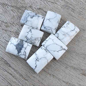 Venta al por mayor de piedras preciosas de cristal azul de calidad AAA + cabujón de howlita suelto forma Rectangular parte posterior plana Natural calibrado todos los tamaños - Product Image 5