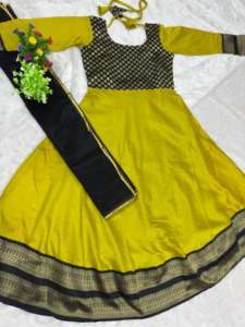 Dernière robe de mariage de fête de style traditionnel Beau tissu de soie doux avec broderie Robe Dupatta - Product Image 2