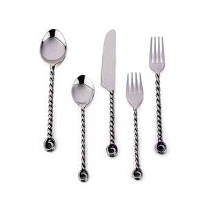 Ensemble de couverts contemporains plaqués or 4 pièces avec poignées effet marbre blanc Cadeau de mariage moderne de style américain - Product Image 5