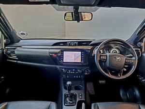 Hilux 2.8 GD-6 RB LEGEND 50 4x4 RHD 2020 d'occasion en bon état - Product Image 2