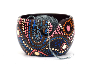 Bol en fil de bois peint à la main accessoires de crochet à tricoter bol en fil cadeau de Noël fonctionnel et cadeau de fête des mères - Product Image 1