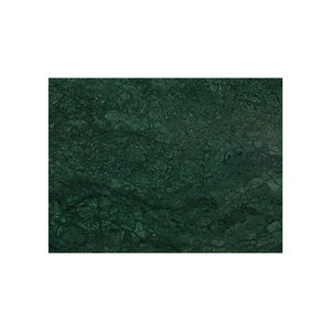 La textura duradera de grano grueso hace que el granito verde real indio sea ideal para pisos, tocadores, encimeras y exteriores - Product Image 1