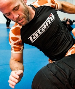 ชุดป้องกันผื่นพิมพ์ลายดิจิทัลแห้งเร็วสำหรับผู้ใหญ่ผ้ายืดแห้งเร็วใส่เล่นฟิตเนส - Product Image 1