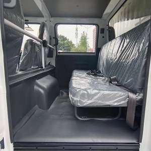 Camión Ligero Izuzu NPR Mini <span class=keywords><strong>4x4</strong></span> de 3.5 Toneladas para Transporte de Carga en África, con <span class=keywords><strong>Doble</strong></span> Cabina y Caja de Carga Pequeña de 4 Ruedas, Manual - Product Image 4