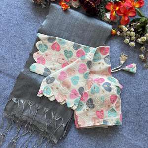 Blusa de algodón de tejido de Blousewala tejida a mano en estilo formal de la India con logotipo frontal suelto para fiestas - Product Image 3