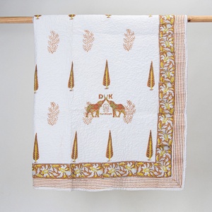 Edredón de algodón orgánico hecho a mano, suave, personalizado, estampado de hojas, máquina de la mejor calidad, edredón de bebé para uso en invierno, versátil para el hogar - Product Image 4