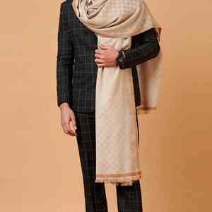 ผ้าคลุมไหล่ขนสัตว์แบบดั้งเดิมสำหรับผู้ชายในฤดูหนาว นุ่ม อุ่น ระบายอากาศได้ดี เหมาะสำหรับสวมใส่ในชีวิตประจำวัน - Product Image 3