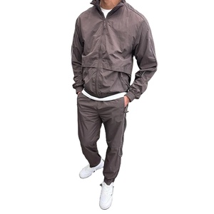 Venta al por mayor de fábrica al aire libre de los hombres rompevientos chándal ciclismo correr rompevientos chándal a prueba de viento para los hombres OEM con servicio - Product Image 4