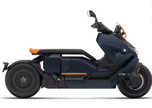 Authentique 2025 BMW CE 04 scooter tout électrique mobilité urbaine 31 kW (42 hp) 120 km/h MOTO Motos neuves à vendre - Product Image 3