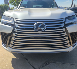 Lexus LX 600 Luxury 2025 USADO EN EXCELENTES CONDICIONES - Product Image 1
