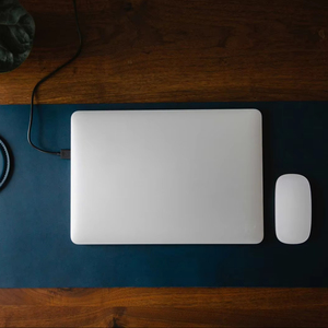 Elegante Alfombrilla de Escritorio de Cuero Genuino para Oficina, Protección Duradera, Superficie de Escritura Suave, Calidad Premium LMD-0030 - Product Image 1