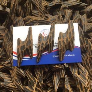 Quemador de Incienso de Madera de Oud Tigre Vietnamita de Alta Calidad - Aromático, Elegante y Exótico - Product Image 3