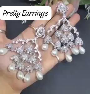 Pendientes de Primera Calidad, Perfectos para Fiestas, Complementan Tanto la Ropa Étnica como la Occidental, Hermosos Pendientes Colgantes - Product Image 1