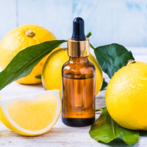 Huile Essentielle de Citron 100% Pure et Naturelle Pressée à Froid pour Soins Multiples de la Peau, de la Pigmentation, du Visage et des Cheveux - Product Image 1