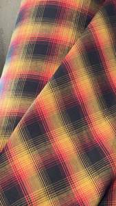 Camisa de franela de tendencia para hombre, camisas de hombre con estampado de logotipo de punto de Otoño de manga completa, precio al por mayor y de alta demanda - Product Image 6