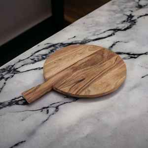 Planche de service à découper en bois d'acacia sculptée à la main de luxe plateau à pain jetable écologique avec poignée pour ensemble de vaisselle à la maison - Product Image 3