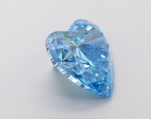 Elegante Anillo de Compromiso de Alta Gama con Diamante Azul Vivido de Corte Corazón de 6.01 Ct, Cultivado en Laboratorio, Claridad VS, Certificado IGI - Product Image 3