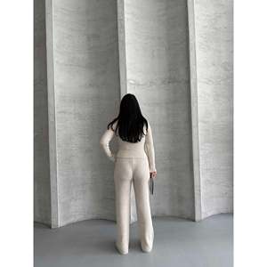ชุดเสื้อถักแต่งกระดุมข้าง รุ่น 1563 - สีเบจ - Product Image 3