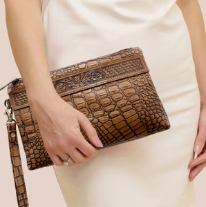 Cartera larga de cuero con estampado de cocodrilo de dos tonos para mujer, bolso para pasaporte de órgano con cierre de cuero tallado en ambos lados - Product Image 2