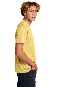 T-shirt à col rond à manches courtes T-shirt jaune personnalisé teint par vêtement - Product Image 5