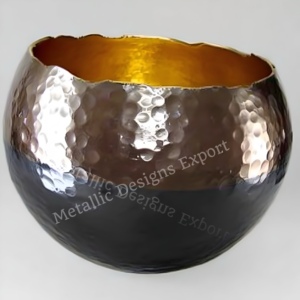Porte-bougie votif en métal martelé noir et or Design ondulé pour les maisons modernes uniques, les cadeaux de mariage ou les événements - Product Image 2