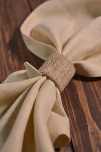 Anneau de serviette en jute modeste pour une décoration élégante de table de restaurant et un style de table quotidien pour la maison et les hôtels, vente en gros en provenance d'Inde - Product Image 5