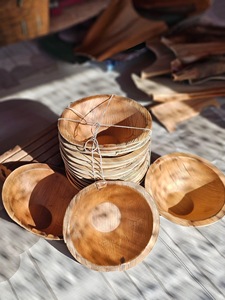 ภาชนะใส่อาหารจากใบหมากออร์แกนิคที่เป็นมิตรต่อสิ่งแวดล้อมจากประเทศไทย บรรจุภัณฑ์ธรรมชาติไม่ฟอกขาว รูปทรงกลม - Product Image 4