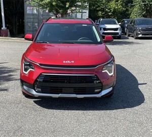 Kia <span class=keywords><strong>Niro</strong></span> FWD 2025 Rouge Propre, Voiture d'occasion, Intérieur Clair, Sièges en Tissu, SUV, Toit Ouvrant, Camionnette, Meilleur <span class=keywords><strong>Prix</strong></span>, Voiture de Qualité - Product Image 1