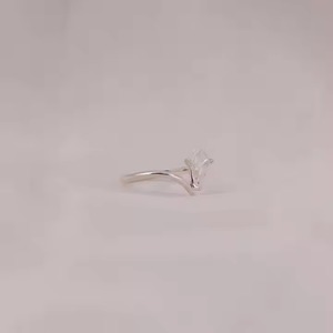 Kite Portrait Cut Lab Grown Diamond Solitaire Ring Anillo de compromiso de corte de arte único en oro sólido de 14K Diseño personalizado - Product Image 2