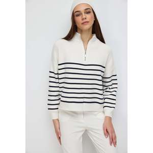 Suéter de Punto con Cierre de Cremallera y Rayas - Product Image 2