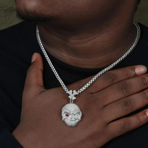 Colgante de Calavera Alienígena con Incrustaciones de Moissanita, Ojos Rojos y Blancos, Plata 925, Joyería Hip Hop, Amuleto Unisex - Product Image 4