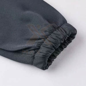 Conjunto Deportivo de Dos Piezas en Color Sólido, Hecho a Medida, Ropa Deportiva para Hombre - Product Image 4