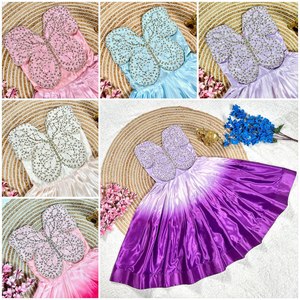 Les enfants portent Bollywood inspiré magnifique couleur pure Chinon soie tissu Unique motif point longue longueur robe pour la vente en ligne - Product Image 6