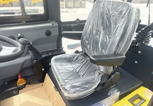 รถแบคโฮ LY2518 พร้อมบุ้งกี๋ขนาด 0.8 ลูกบาศก์เมตร น้ำหนักเครื่อง 3800 กิโลกรัม รับประกัน 1 ปี - Product Image 3