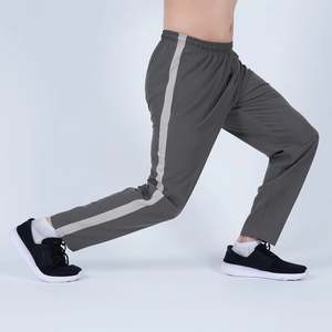 Vente en gros OEM survêtement personnalisé pour hommes 100% jogging respirant en polyester automne haute qualité fabriqué au Pakistan - Product Image 5