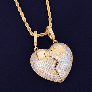 Personalizado en forma de corazón Moissanite Diamond 925 Starling Silver Two Tone Hip Hop Iced Out Colgante para novia - Product Image 1