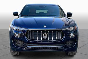 Maserati Levante GT 2023, 3.0L, Tracción en las Cuatro Ruedas, V6, 24V, GDI, DOHC, Twin Turbo, Automático, Gasolina, SUV/Crossover - Product Image 2