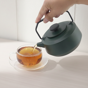 Good Quality Enameled 3009442-0.9 Cast Iron Teapot For Optimal Loose-Leaf Brewing - Product Image 1