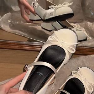 Zapatos Mary Jane de Estilo Francés para Primavera y Verano, Zapatos Planos de Cuero con Suela Gruesa de Estilo Británico Retro, Zapatos de Tacón Alto Dulces y Elegantes - Product Image 1