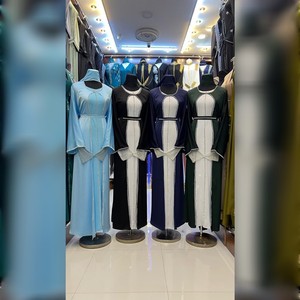Vente en gros de vêtements islamiques Abaya de Turquie personnalisée Petite abaya de luxe élégante pour femmes robe musulmane Abaya de Dubaï à manches volantées en satin - Product Image 1
