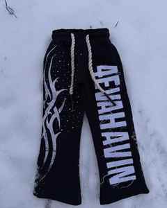 ชุดแทรคสูทสตรีทแวร์คุณภาพพรีเมียม พิมพ์ลายสกรีนแบบกำหนดเอง ประดับด้วยคริสตัลและงานปักแบบดิสเทรส ผ้า 500 GSM - Product Image 4