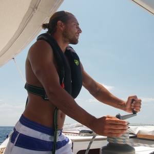 SPINNAKER giubbotto di salvataggio 180 sicuro al 4.0 con design ergonomico, leggero, facile da indossare e confortevole - Product Image 2