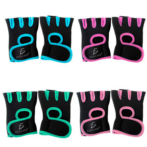 Guanti Fitness Mezze Dita per Uomo e Donna in Neoprene con Cinturino da Polso Regolabile e Cuscinetti Ammortizzanti per Uso in Palestra - Product Image 2