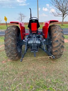 Tractor Massey Ferguson 265 4WD fresco y limpio - Product Image 4