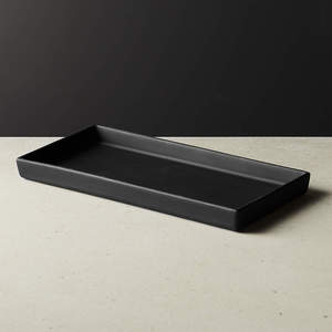 Bandeja de servicio de metal galvanizado con revestimiento negro Forma rectangular para bandejas de servicio de bebidas y aperitivos de Mesa para el hogar y el hotel - Product Image 1