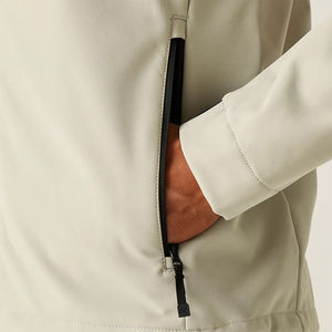 Chaqueta Softshell Personalizable con Capucha, Ultraligera, Ecológica, Transpirable, de Poliéster, con Cremallera, Impermeable, para Senderismo y Actividades al Aire Libre en Invierno - Product Image 4